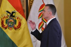Ernesto Justiniano, ministro de Defensa