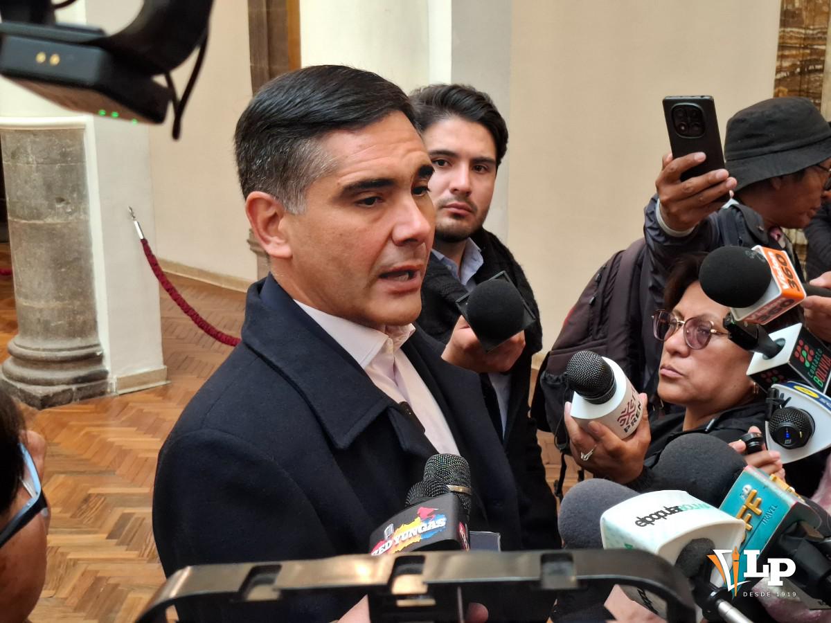 El ministro de Desarrollo Productivo en conferencia de prensa