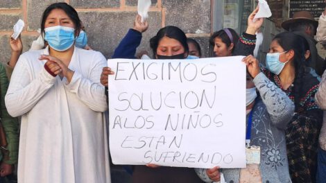 Familiares de pacientes protestan exigiendo soluciones urgentes ante la falta de oxígeno