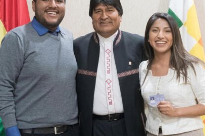 Evo Morales junto a sus dos hijos, Álvaro y Evaliz Morales