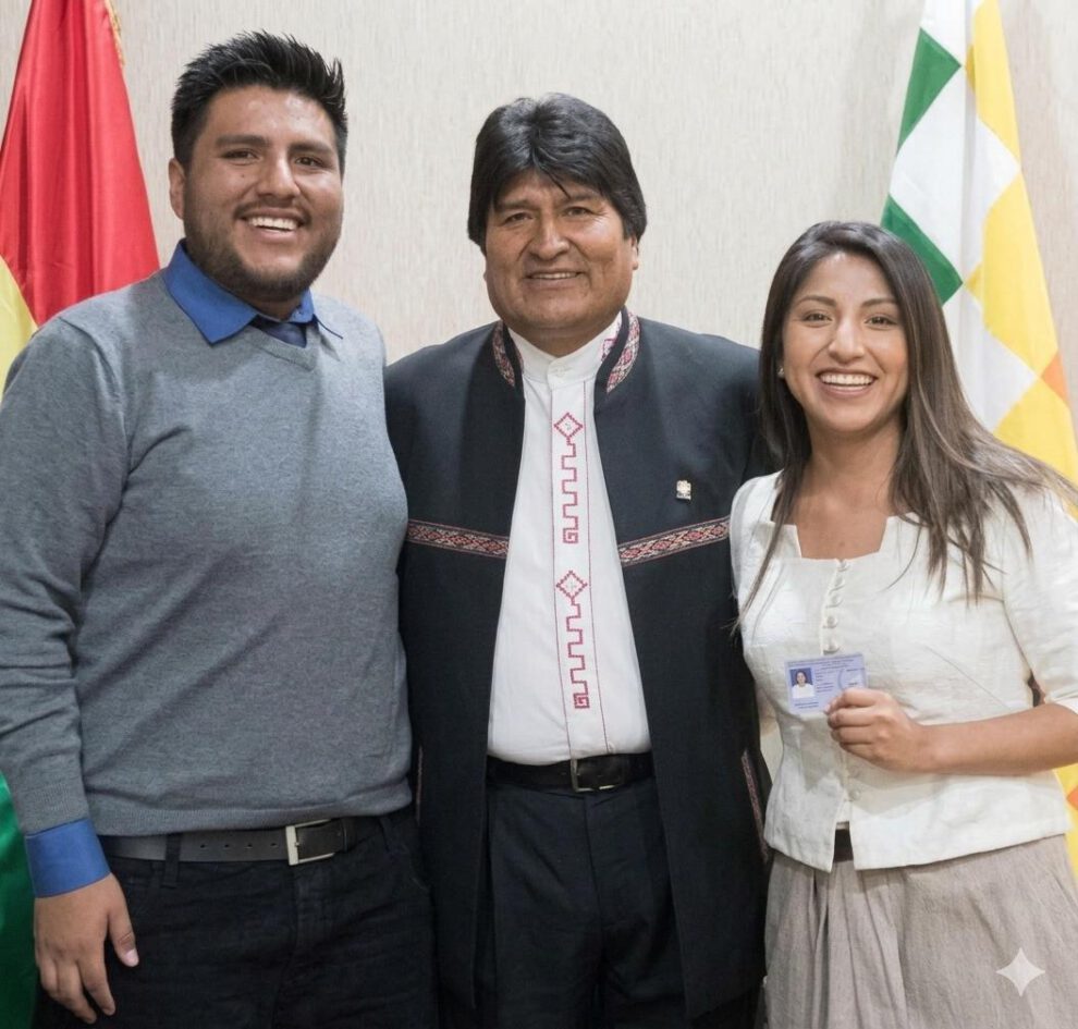 Evo Morales junto a sus dos hijos, Álvaro y Evaliz Morales