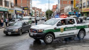 La policía persiguió a los antisociales tras rastrearlos por el GPS del vehículo robado