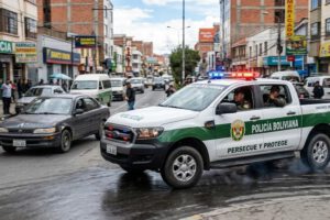 La policía persiguió a los antisociales tras rastrearlos por el GPS del vehículo robado