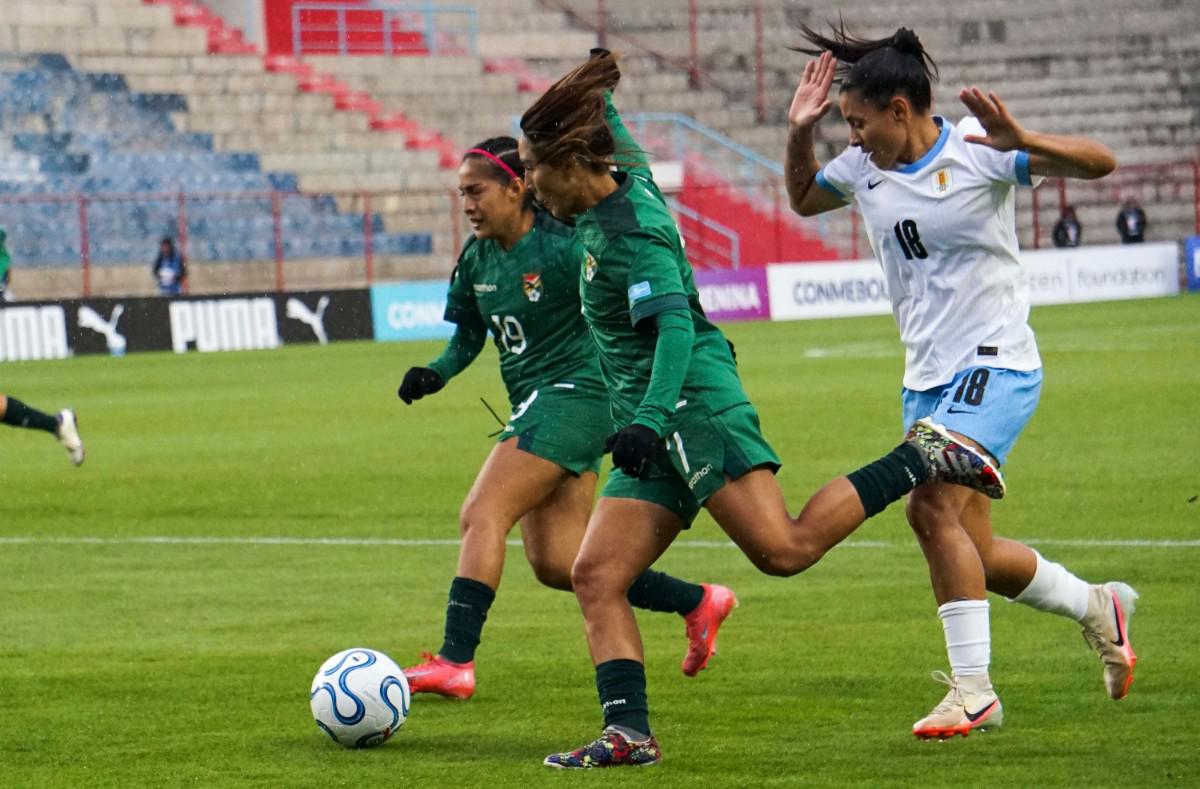 Liga de Naciones Femenina, Bolivia vs. Paraguay, Estadio Ramón Aguilera Costas de Santa Cruz