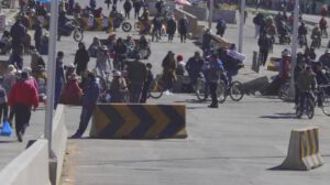Vista de una de las zonas donde se reportan restricciones al tránsito vehicular debido a las movilizaciones sociales