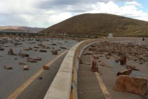 La carretera que une Oruro con Cochabamba presenta afectaciones tras los bloqueos registrados