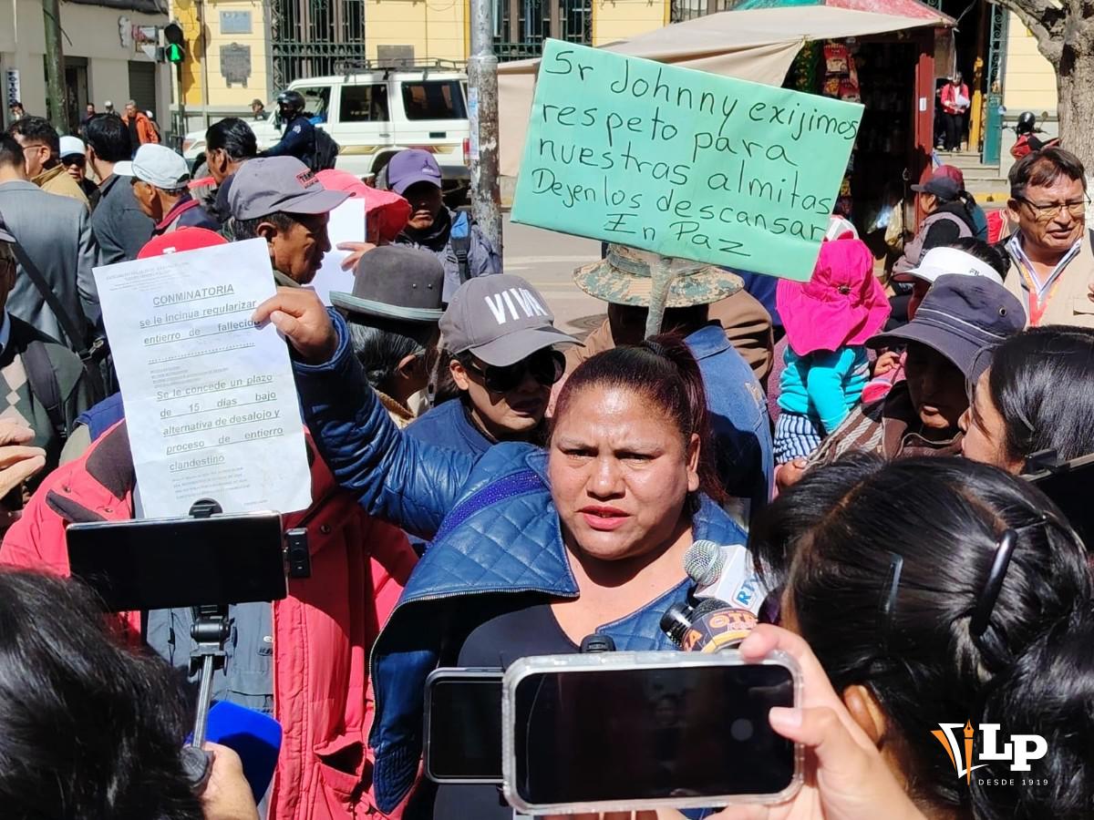 protestas por cementerio de Iroco