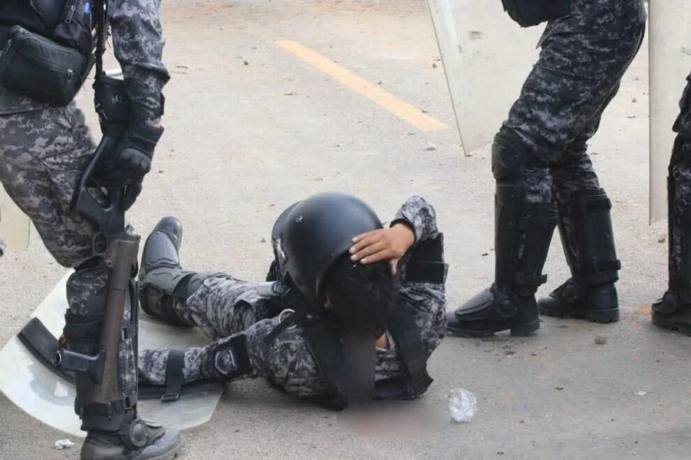 Un efectivo policial herido durante el operativo de desbloqueo
