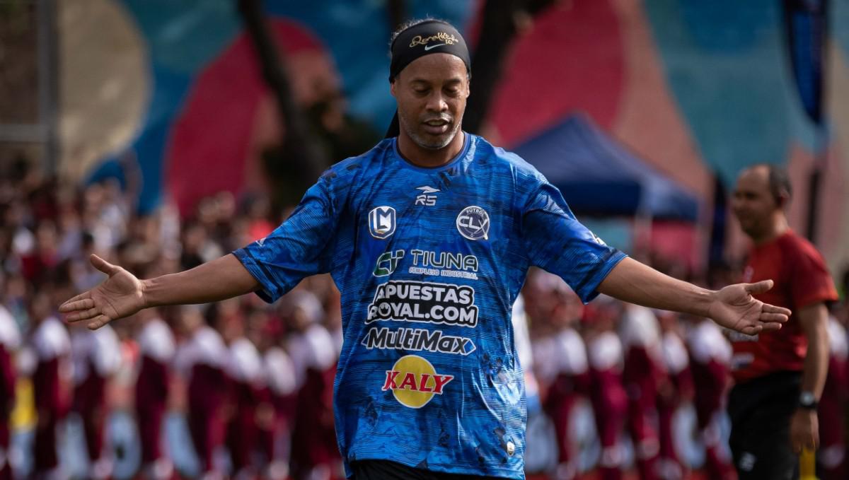 Partido de exhibición en Venezuela, Ronaldinho demuestra sus mejores condiciones, Grandes Estrellas del fútbol participan en el torneo