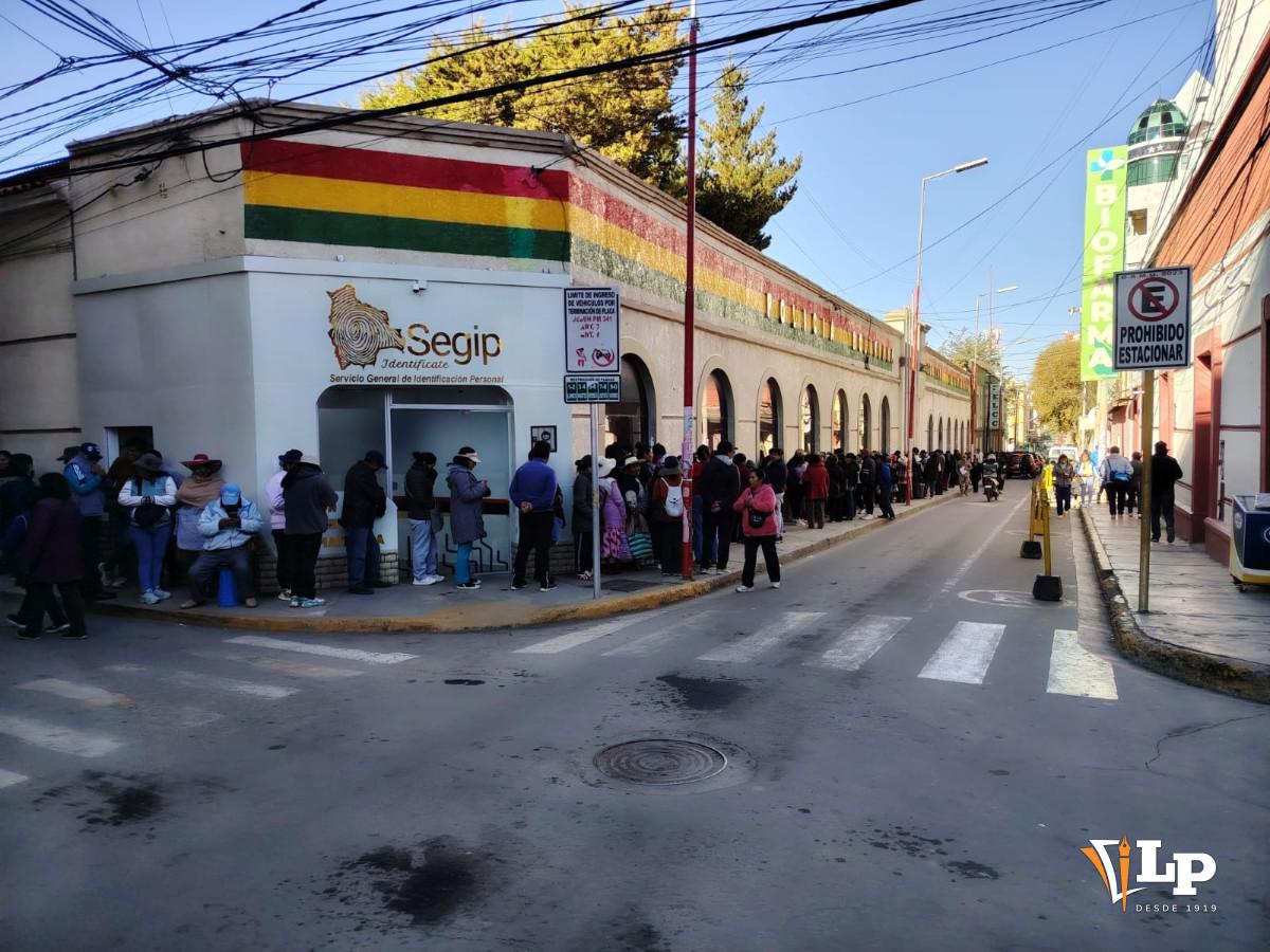 filas para comprar pollo