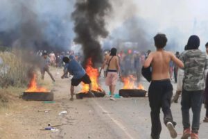 Se registraron enfrentamientos entre bloqueadores y la policía en San Julián