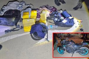 Se incautó la droga que portaban los ocupantes en sus mochilas