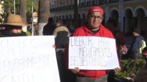 pacientes exigen atención prioritaria ante la reducción de sus sesiones de diálisis para prevenir fallecimientos