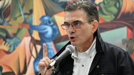 Paz realizó el anuncio tras firmar la ley de Regulación de Estados Excepción