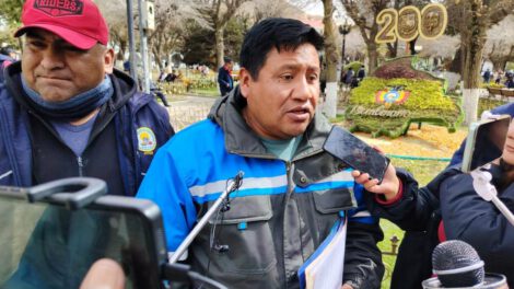 Oscar Condori, secretario general del sindicato EMAO