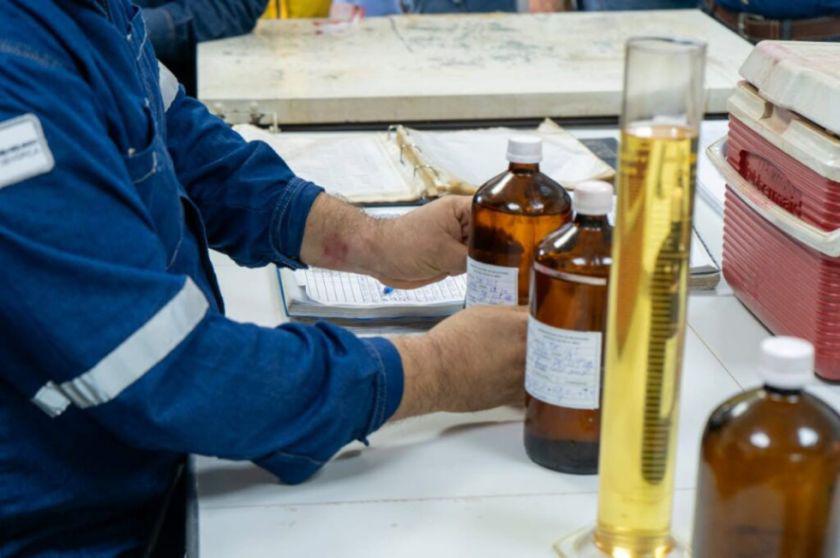 Optimización del procedimiento de análisis de laboratorio para gasolina.