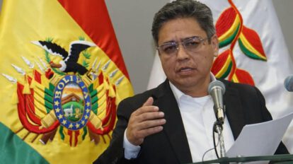 El vocero presidencial en conferencia de prensa