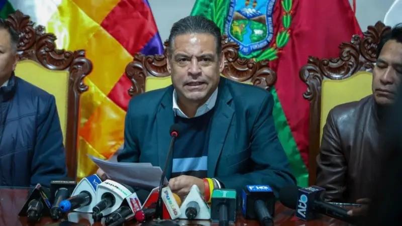 Luis Revilla, gobernador de La Paz