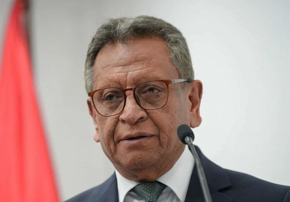 El ministro de Gobierno en conferencia de prensa