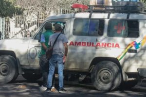 La ambulancia pública es proveniente del municipio de Puerto Villarroel.
