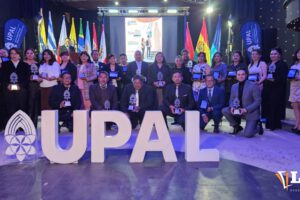 Reconocimiento a docentes de la Universidad Privada Abierta Latinoamericana (UPAL)