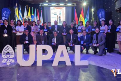 Reconocimiento a docentes de la Universidad Privada Abierta Latinoamericana (UPAL)