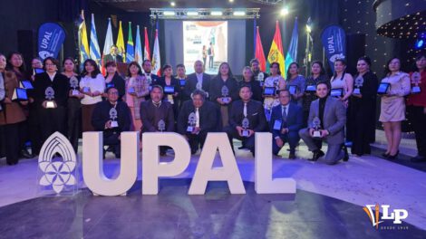 Reconocimiento a docentes de la Universidad Privada Abierta Latinoamericana (UPAL)