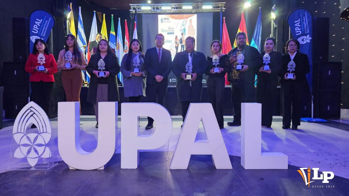 Autoridades de la UPAL rinden homenaje para conmemorar el Día del Maestro Boliviano