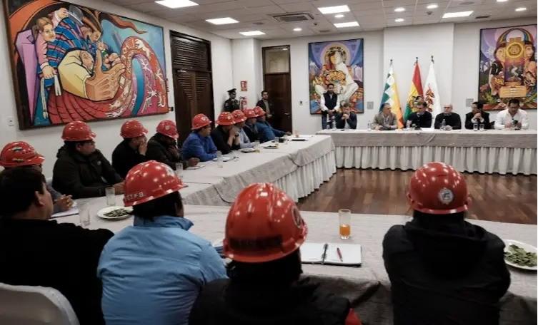 Fabriles gobierno acuerdo