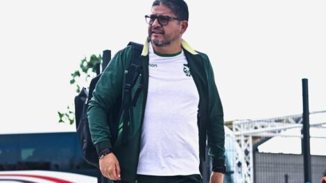 Selección boliviana, Óscar Villegas seleccionador de Bolivia, Afición deportiva de Bolivia muestra su descontento