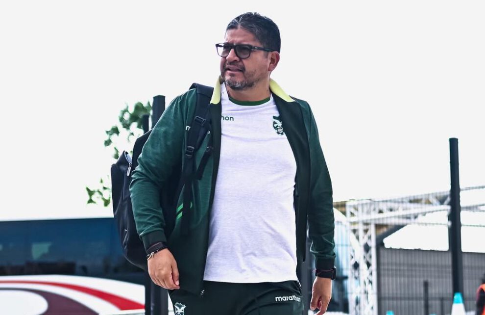 Selección boliviana, Óscar Villegas seleccionador de Bolivia, Afición deportiva de Bolivia muestra su descontento
