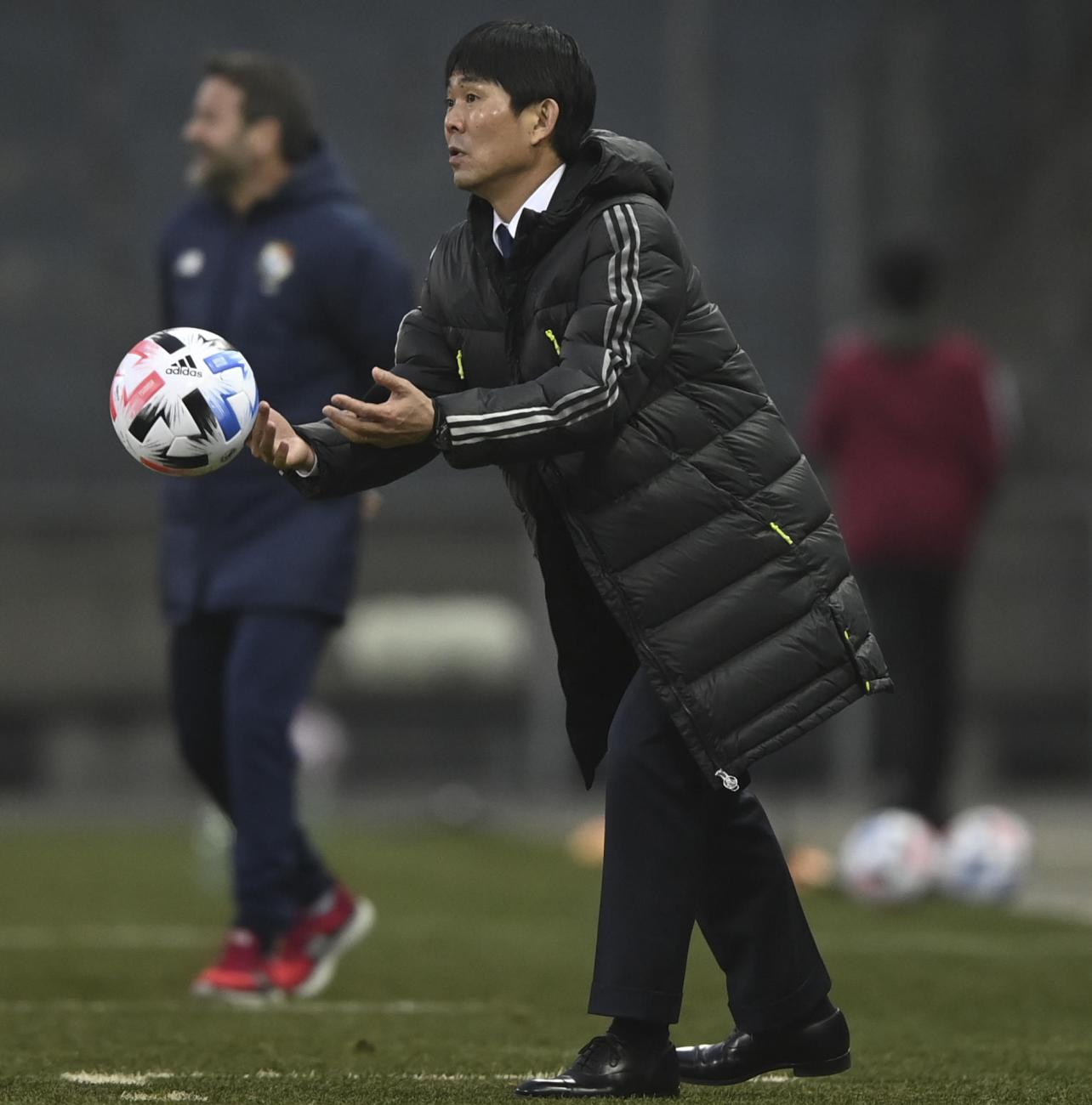 fotografía del seleccionador de Japón, Hajime Moriyasu,