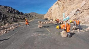 Tras 46 días de conflicto, 50 bloqueos en Bolivia agudizan la crisis social y económica