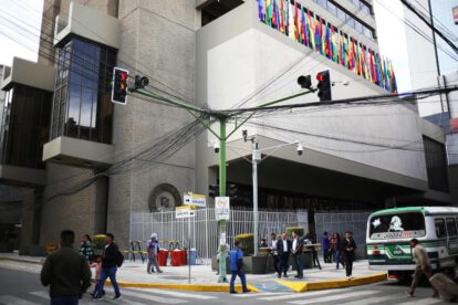 Fotografía de archivo de una vista general de la sede del Banco Central de Bolivia, en La Paz (Bolivia)