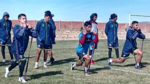 División Profesional, CDT Real Oruro receso en los entrenamientos, Conflictos en el país obligan a paralizar los entrenamientos