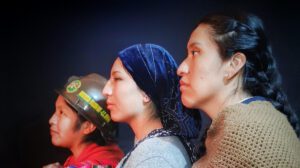 Integrantes del Colectivo Sileni en una escena de la obra