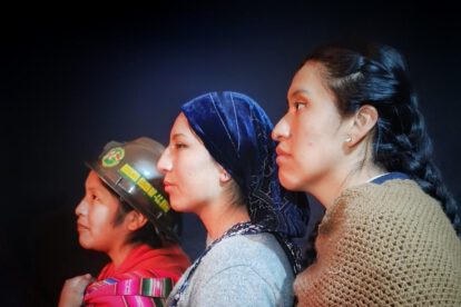 Integrantes del Colectivo Sileni en una escena de la obra