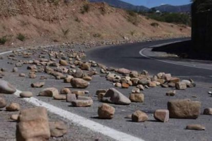 Bolivia sufre 49 bloqueos en cinco departamentos. La Paz es la más afectada