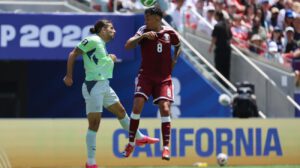 jugadores de Catar y Suiza