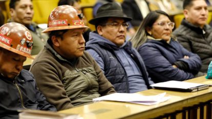 El dirigente Mario Argollo durante el diálogo