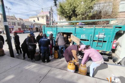 Filas por garrafas de gas