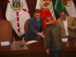el jefe de Estado Rodrigo Paz saludando a el ejecutivo de la COB, Mario Argollo el pasado miércoles