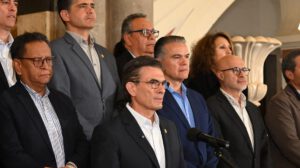El Presidente Rodrigo Paz anunció la medida junto a sus ministros