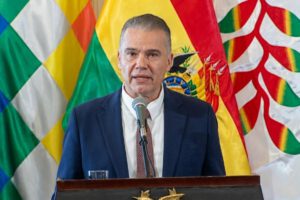 El ministro de Defensa