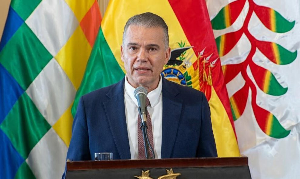 El ministro de Defensa