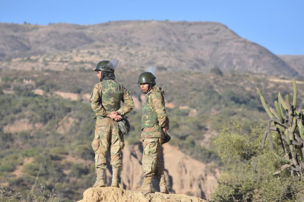 Militares salieron a resguardar carreteras tras el anuncio de estado de excepción