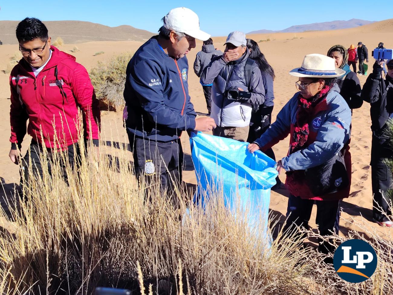 gobernador de oruro en campaña de limpieza