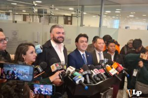La bancada de Libre en conferencia de prensa