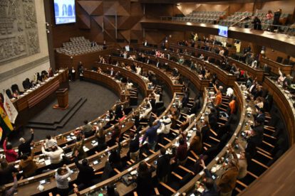 Ante la ausencia de Edmand Lara, presidente nato de la Asamblea, se aprobó el estado de excepción