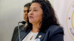 La ministra de Salud en conferencia de prensa